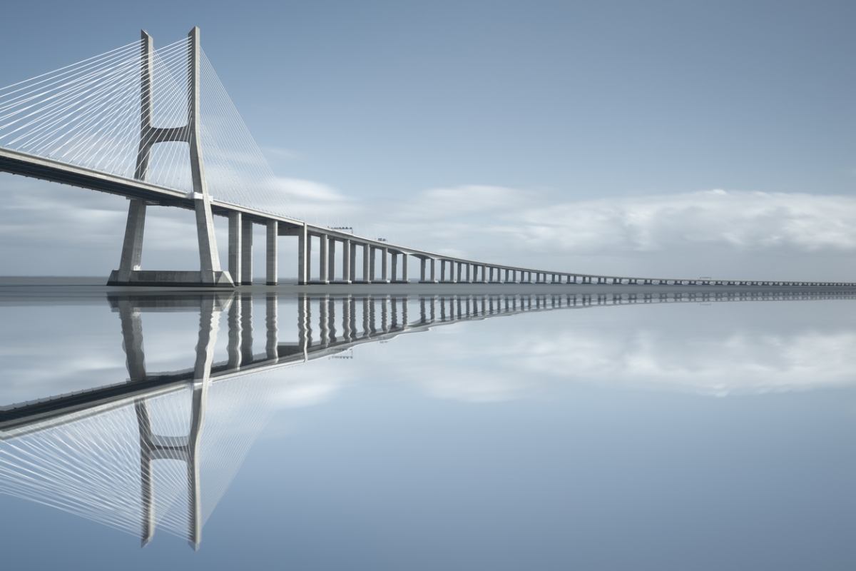Vasco da Gama-Brücke, Credit: iStock / HaraldBiebel