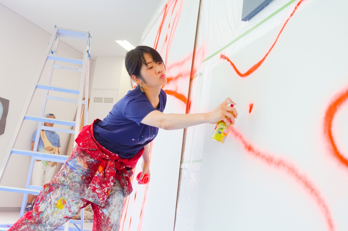 Yumiko Segawa arbeitet an einem neuen Bild